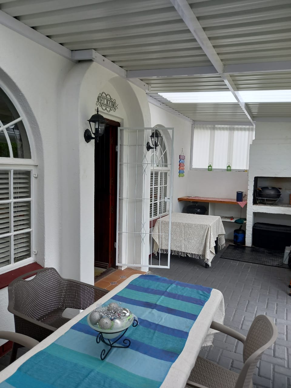 Made-to-measure blinds fitted in a Jeffreys Bay home by 4 Seasons Awnings & Blinds